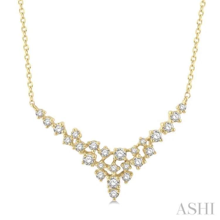 Ladies layered gold necklace-1/2 Ctw V-Shape Round Cut Diamond Scatter Necklace in 14K Yellow Gold