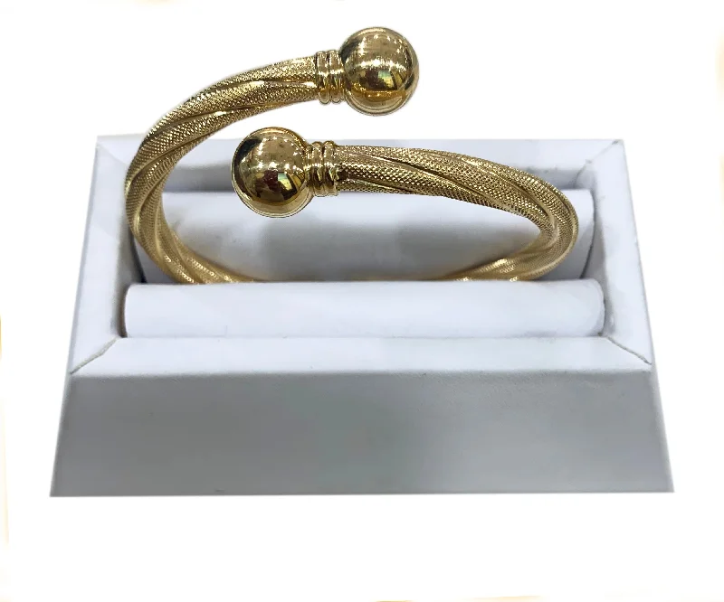 GOLD BANGLE