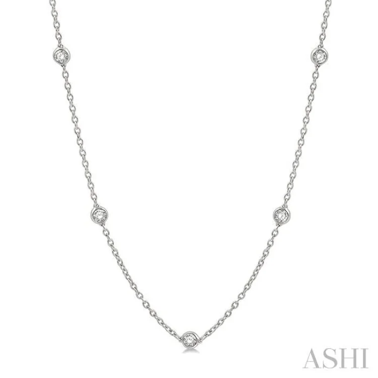 Ladies diamond-studded necklace-1 Ctw Round Cut Diamond Fashion Necklace in 14K White Gold