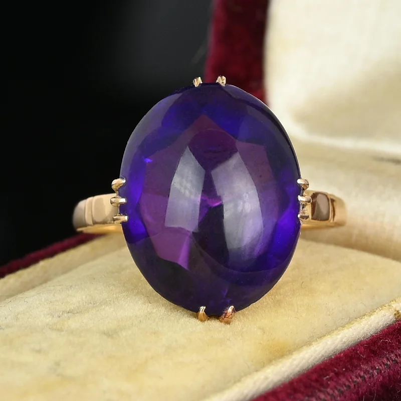 Ladies ring with gemstones-Vintage 18K Gold Amethyst Cabochon Cocktail Ring