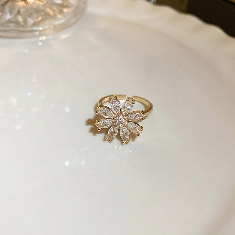 11# Ring-Golden Rotatable Flower