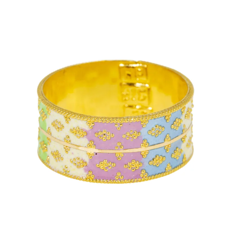 Ladies vintage ring-22K Yellow Gold and Enamel Ring (4.2gm)