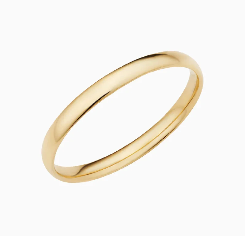 Ladies fine diamond ring-2MM Plain Band in 18K Gold