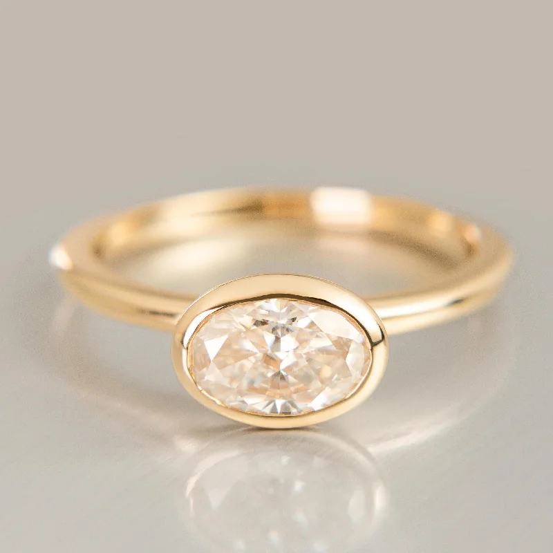 Ladies gemstone promise ring-Classic Diamond Elm Ring