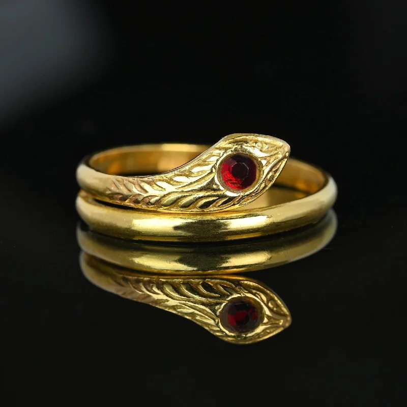 Ladies pearl ring-Vintage Solid 18K Gold Ruby Paste Snake Ring Band